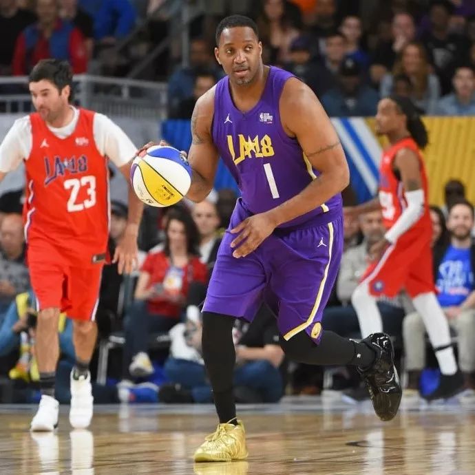 扩张保持谨 扩张保持谨