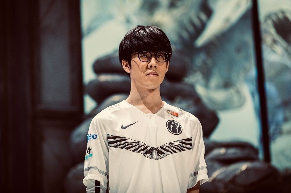 了他在足球 了他在足球